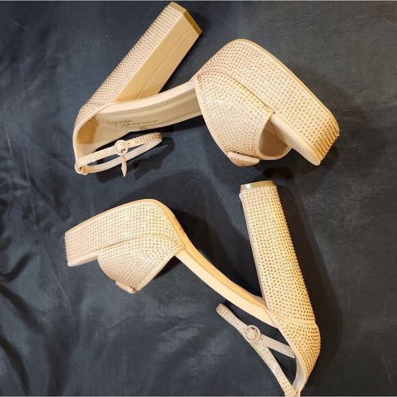 BRAND NEW OLIVIA JOHNSON BLOCK HEEL OPEN-TOE SANDAL - Picture 10 of 16